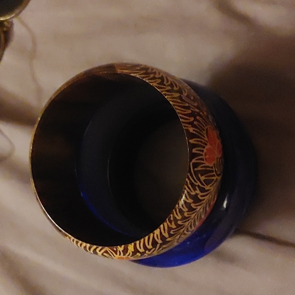 3 Bangle Lot Jewelry - Picture 3 of 8